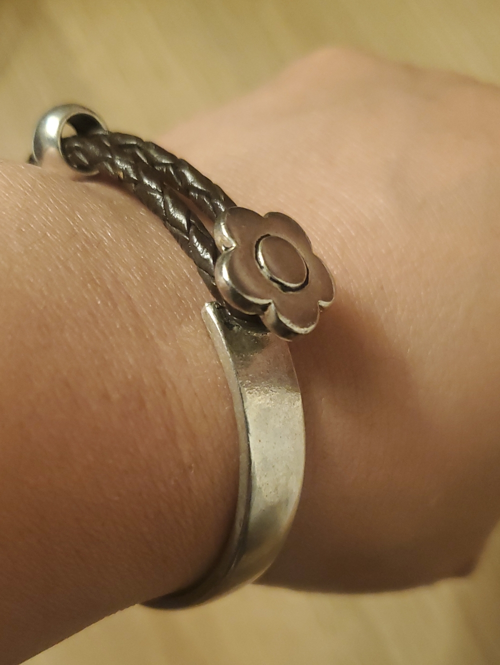 Vintage Silver-Tone Flower Accent Braided Leather Bracelet - Unbranded 7"